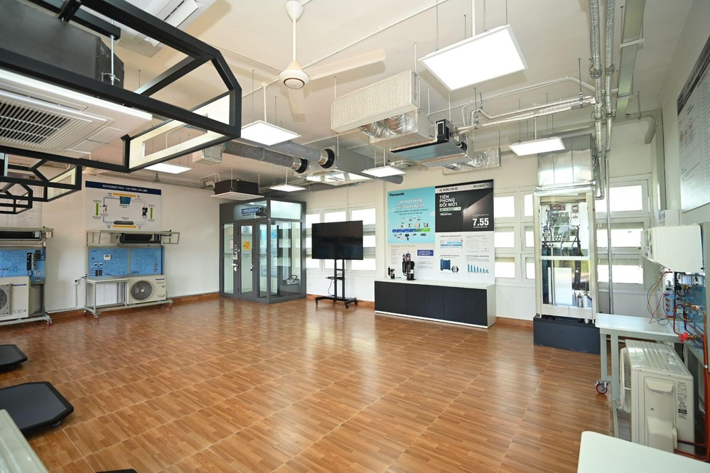 Panasonic mở rộng hợp tác đào tạo HVAC tại trường Đại học, Cao đẳng trọng điểm - Ảnh 3. Panasonic mở rộng hợp tác đào tạo HVAC tại trường Đại học, Cao đẳng trọng điểm - Ảnh 3.