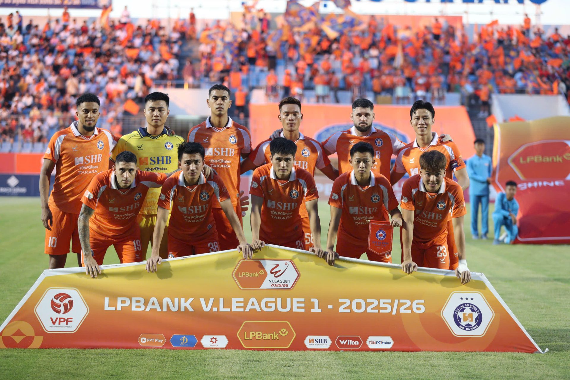 Tin nóng bóng đá Việt hôm nay 24/5: CLB nữ TP.HCM nhận giải Fair Play; HLV Lê Đức Tuấn tin CLB Đà Nẵng trụ hạng - Ảnh 2.