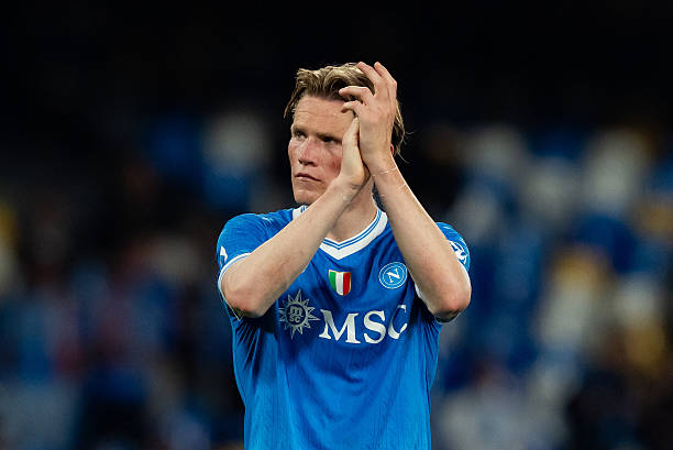 Napoli từ chối mọi đề nghị hỏi mua McTominay