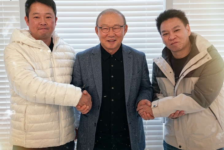 Báo Malaysia: 'HLV Park Hang Seo làm 'nóng' bóng đá Đông Nam Á' - Ảnh 1. Báo Malaysia: 'HLV Park Hang Seo làm 'nóng' bóng đá Đông Nam Á' - Ảnh 1.
