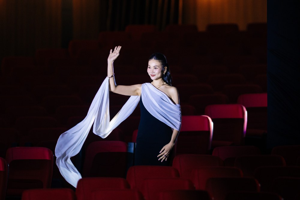 Đạo diễn “Mesdames Thanh Sắc”: Phim kể về thân phận con người ẩn sau thời cuộc biến động - Ảnh 2. Đạo diễn “Mesdames Thanh Sắc”: Phim kể về thân phận con người ẩn sau thời cuộc biến động - Ảnh 2.