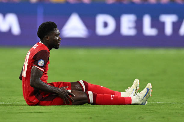 Alphonso Davies nhiều khả năng lỡ trận ra quân World Cup 2026 của Canada trên sân nhà Toronto Alphonso Davies nhiều khả năng lỡ trận ra quân World Cup 2026 của Canada trên sân nhà Toronto
