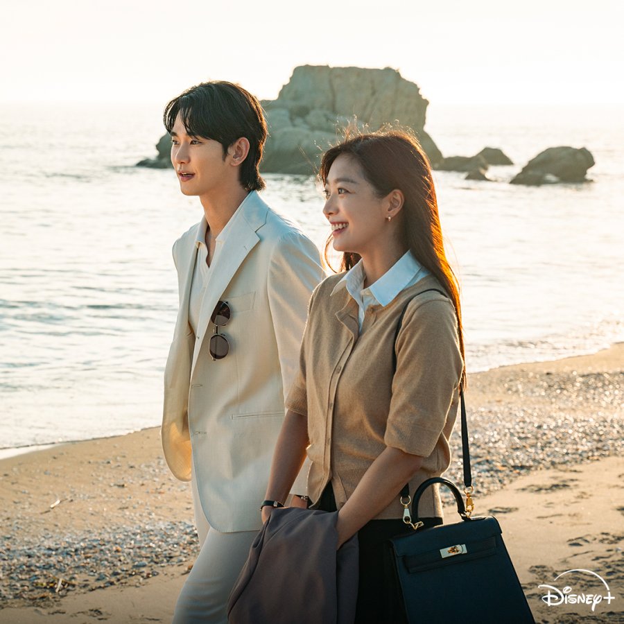 Kim Soo Hyun tiếp tục lao đao: "Knock-Off" vô thời hạn, gia đình Sulli tung cảnh báo mới - Ảnh 6. Kim Soo Hyun tiếp tục lao đao: "Knock-Off" vô thời hạn, gia đình Sulli tung cảnh báo mới - Ảnh 6.