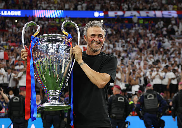 Luis Enrique lần thứ 3 vô địch Champions League với tư cách HLV Luis Enrique lần thứ 3 vô địch Champions League với tư cách HLV