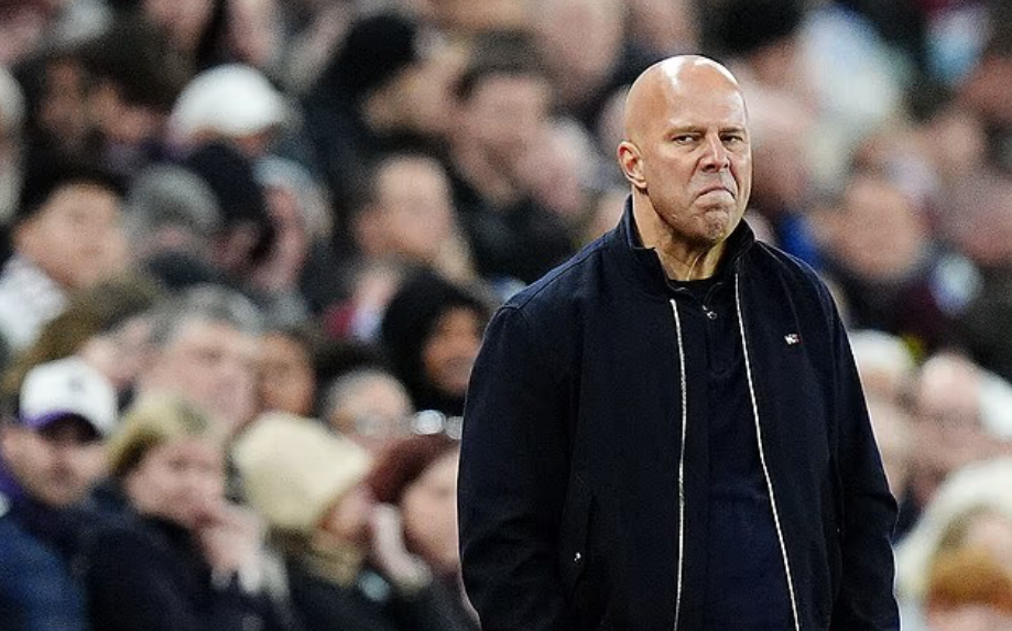 Arne Slot bị Liverpool sa thải: Kẻ bất lực thì phải ra đi - Ảnh 3.