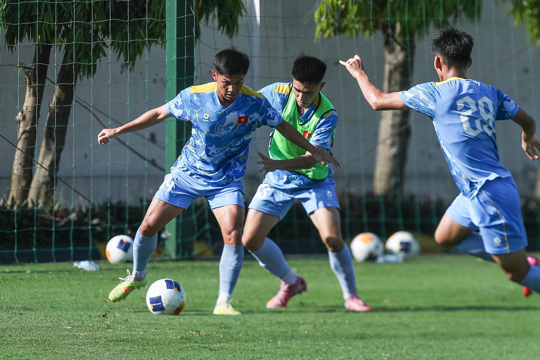 Tin nóng bóng đá Việt hôm nay 31/5: U19 Việt Nam sẵn sàng gặp Timor Leste; CLB Thanh Hóa đăng ký HLV Anh Đức - Ảnh 1. Tin nóng bóng đá Việt hôm nay 31/5: U19 Việt Nam sẵn sàng gặp Timor Leste; CLB Thanh Hóa đăng ký HLV Anh Đức - Ảnh 1.
