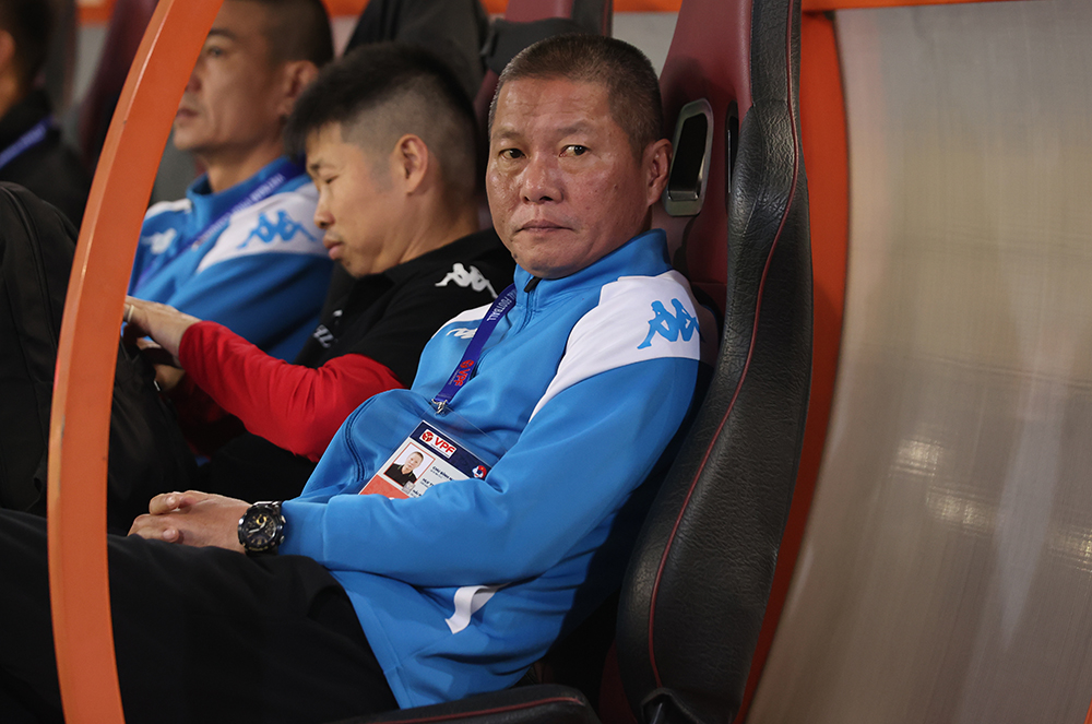 “Đoạn trường” nghiệp cầm quân V-League - Ảnh 1.