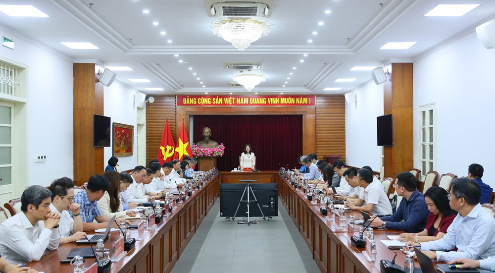 Bộ trưởng Bộ VHTTDL Lâm Thị Phương Thanh chủ trì buổi giao ban tháng 5 và triển khai Thông báo kết luận của Thủ tướng Chính phủ tại buổi làm việc với Bộ VHTTDL ngày 25/4 - Ảnh 9.