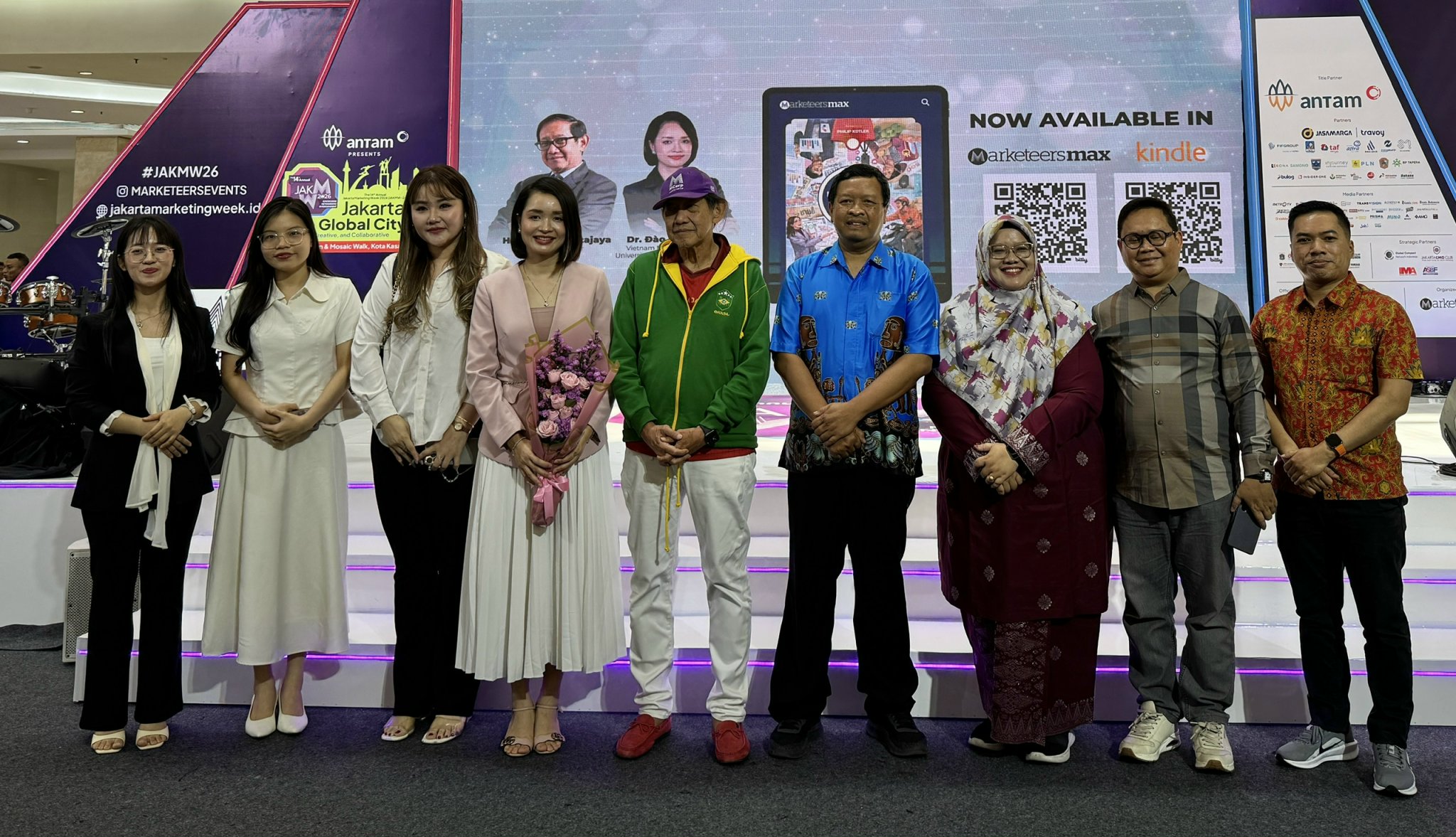 Học giả Việt Nam và Indonesia ra mắt công trình về marketing thời đại mới - Ảnh 4.