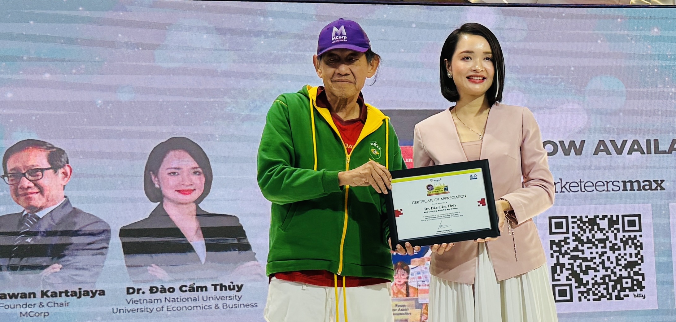 Học giả Việt Nam và Indonesia ra mắt công trình về marketing thời đại mới - Ảnh 1.