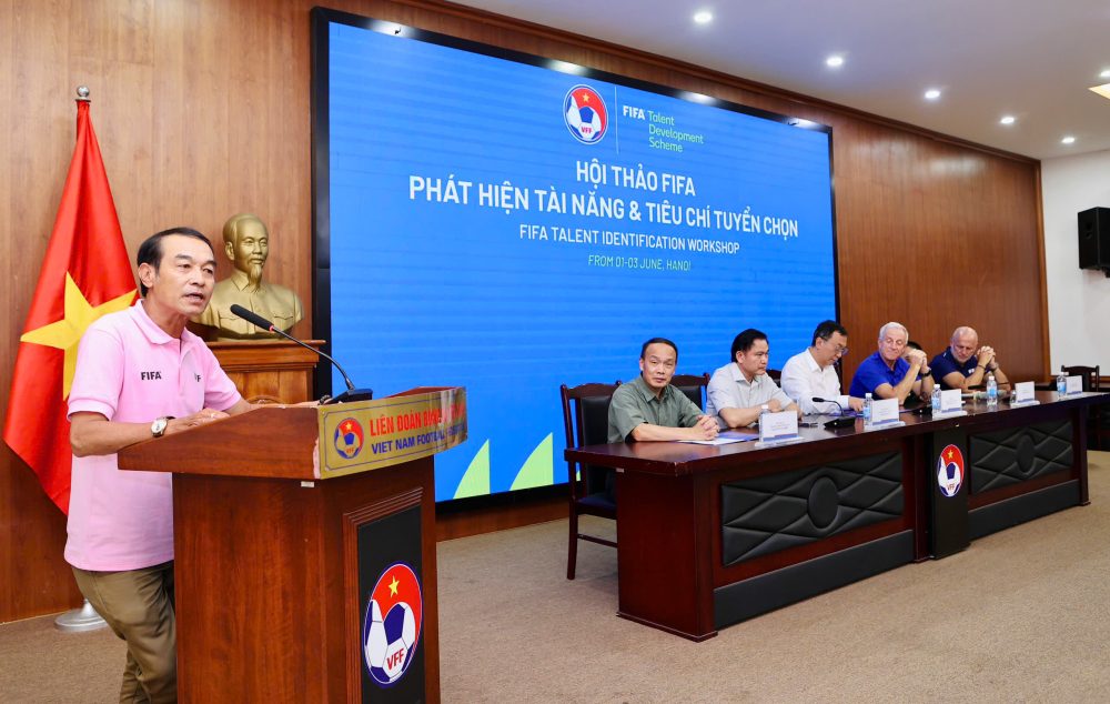 Tin nóng bóng đá Việt Nam hôm nay 2/6: U19 Việt Nam khởi đầu suôn sẻ; Shopee Cup 2026/27 bốc thăm ngày 5/6 - Ảnh 3. Tin nóng bóng đá Việt Nam hôm nay 2/6: U19 Việt Nam khởi đầu suôn sẻ; Shopee Cup 2026/27 bốc thăm ngày 5/6 - Ảnh 3.