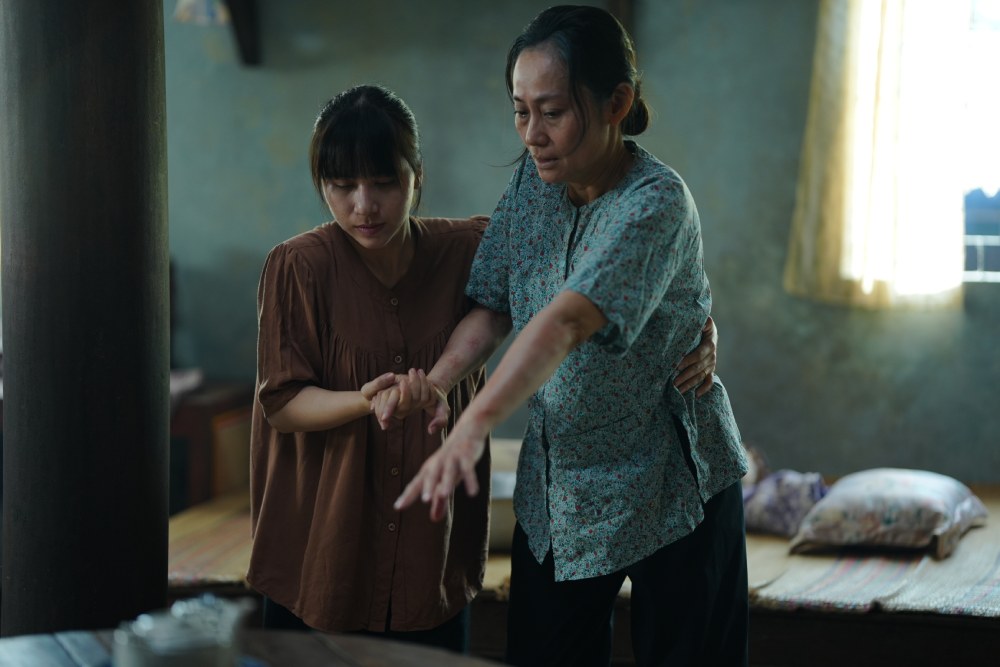 NSƯT Hạnh Thuý: “Trước khi có phim để đời thì phải có phim để sống” - Ảnh 3. NSƯT Hạnh Thuý: “Trước khi có phim để đời thì phải có phim để sống” - Ảnh 3.