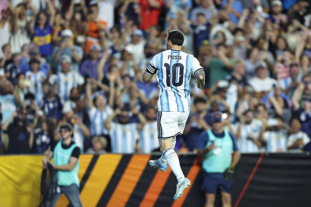 Messi trở lại và lập tức để lại dấu ấn trong chiến thắng 3-0 trước Iceland. Ảnh: Getty Messi trở lại và lập tức để lại dấu ấn trong chiến thắng 3-0 trước Iceland. Ảnh: Getty