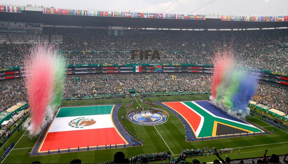 Mexico mở đầu thắng lợi - Chiến thắng ở Azteca, trong những tiếng hô "Mexico" - Ảnh 1. Mexico mở đầu thắng lợi - Chiến thắng ở Azteca, trong những tiếng hô "Mexico" - Ảnh 1.