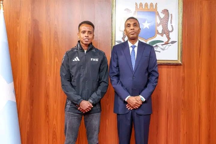 Trọng tài Somalia bị Mỹ từ chối nhập cảnh: Từ World Cup tới Siêu cúp châu Âu - Ảnh 2. Trọng tài Somalia bị Mỹ từ chối nhập cảnh: Từ World Cup tới Siêu cúp châu Âu - Ảnh 2.