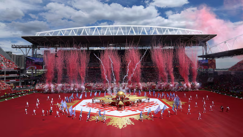 Canada khai màn World Cup 2026 bằng đại tiệc âm nhạc của Alanis Morissette, Michael Buble và dàn sao quốc tế - Ảnh 4.