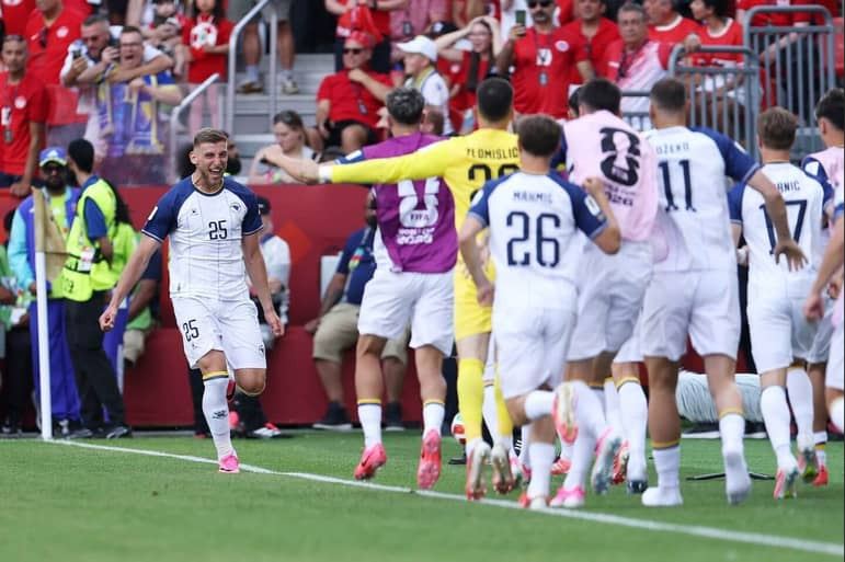 Chủ nhà World Cup 2026 thoát thua ngoạn mục nhờ "siêu dự bị" - Ảnh 12.