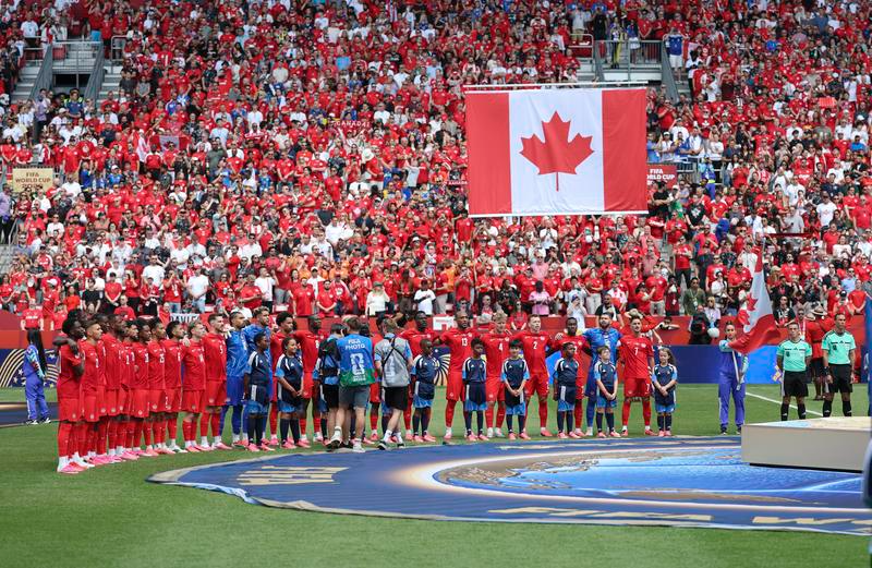 Canada khai màn World Cup 2026 bằng đại tiệc âm nhạc của Alanis Morissette, Michael Buble và dàn sao quốc tế - Ảnh 11.