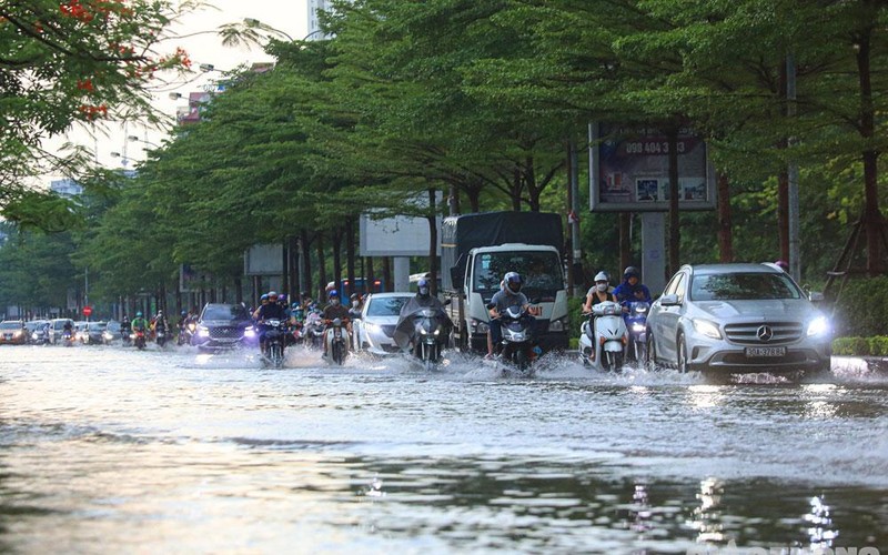 Dự báo thời tiết ngày 15/6: Mưa lớn ở Bắc Bộ, cục bộ có nơi trên 200mm - Ảnh 1. Dự báo thời tiết ngày 15/6: Mưa lớn ở Bắc Bộ, cục bộ có nơi trên 200mm - Ảnh 1.