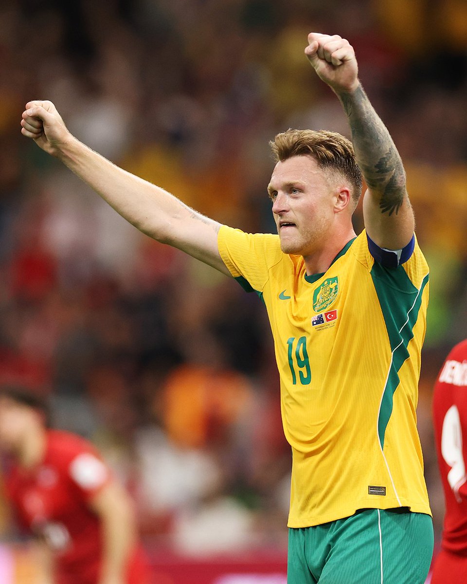 Chiến thắng 2-0 của Australia trước Thổ Nhĩ Kỳ ở bảng D World Cup 2026 chắc chắn là một trong những bất ngờ lớn nhất từ đầu giải và Harry Souttar chính là một trong những nhân tố tạo nên bất ngờ ấy. Ảnh: Twitter CommBank Socceroos Chiến thắng 2-0 của Australia trước Thổ Nhĩ Kỳ ở bảng D World Cup 2026 chắc chắn là một trong những bất ngờ lớn nhất từ đầu giải và Harry Souttar chính là một trong những nhân tố tạo nên bất ngờ ấy. Ảnh: Twitter CommBank Socceroos