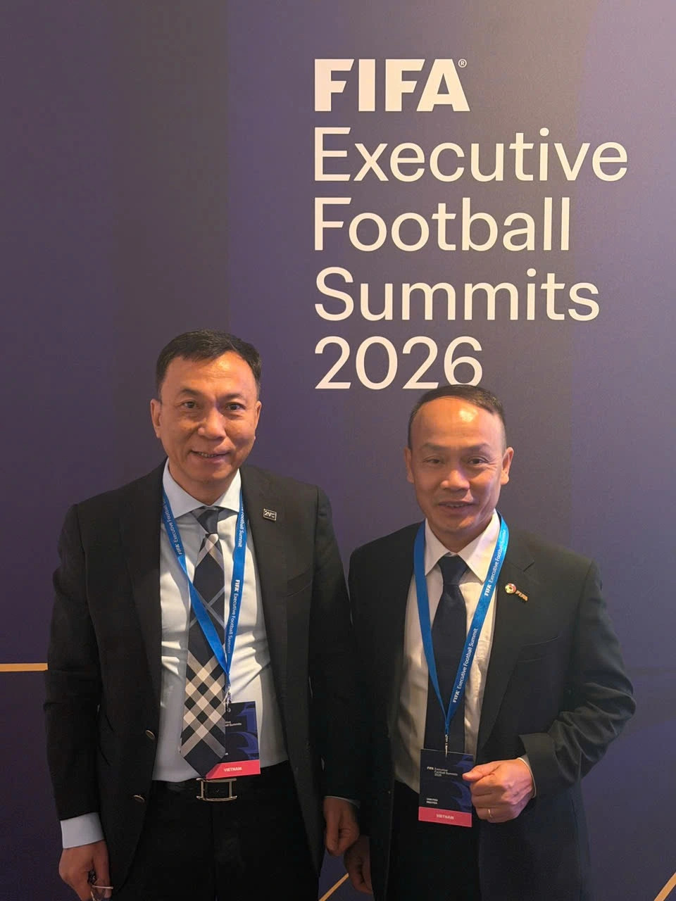 Tin nóng bóng đá Việt Nam hôm nay 15/6: Chủ tịch VFF dự Hội nghị thượng đỉnh FIFA; CAHN gặp Công an TP.HCM ở trận Siêu cúp Quốc gia - Ảnh 1. Tin nóng bóng đá Việt Nam hôm nay 15/6: Chủ tịch VFF dự Hội nghị thượng đỉnh FIFA; CAHN gặp Công an TP.HCM ở trận Siêu cúp Quốc gia - Ảnh 1.