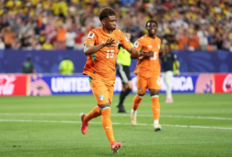 Nièm vui của Diallo sau khi phá lưới Ecuador. Ảnh:; FIFA Nièm vui của Diallo sau khi phá lưới Ecuador. Ảnh:; FIFA