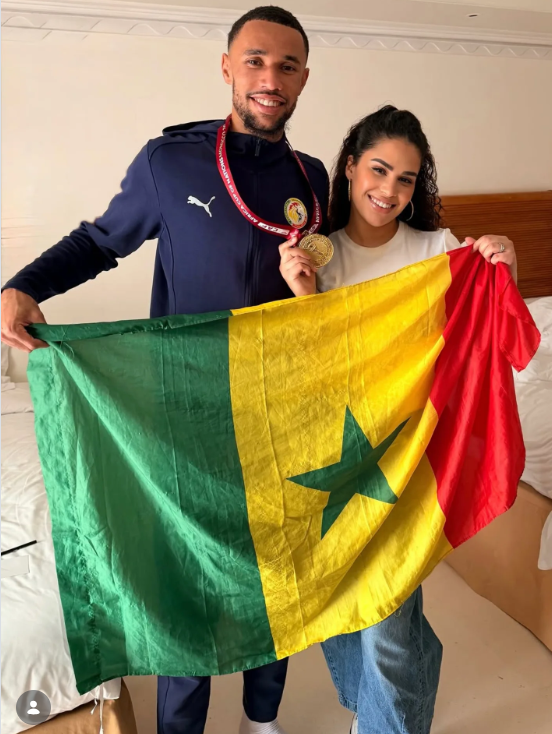 Cuộc chiến nhan sắc Pháp vs Senegal tại World Cup 2026: Bạn gái Mbappe đọ sắc dàn WAGs của 'Sư tử Teranga' - Ảnh 9.