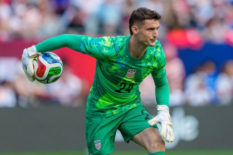 Thủ môn tuyển Mỹ Matt Freese: 'Học bá' Havard hiếm có tại World Cup 2026 - Ảnh 1. Thủ môn tuyển Mỹ Matt Freese: 'Học bá' Havard hiếm có tại World Cup 2026 - Ảnh 1.