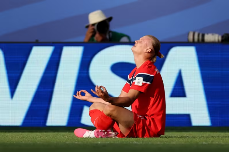 Trong chiến thắng 4-1 của Na Uy trước Iraq ở bảng I World Cup 2026, Erling Haaland đã một lần nữa chứng minh vì sao anh được xem là một trong những tiền đạo xuất sắc nhất hành tinh hiện nay. Ảnh: FIFA Trong chiến thắng 4-1 của Na Uy trước Iraq ở bảng I World Cup 2026, Erling Haaland đã một lần nữa chứng minh vì sao anh được xem là một trong những tiền đạo xuất sắc nhất hành tinh hiện nay. Ảnh: FIFA
