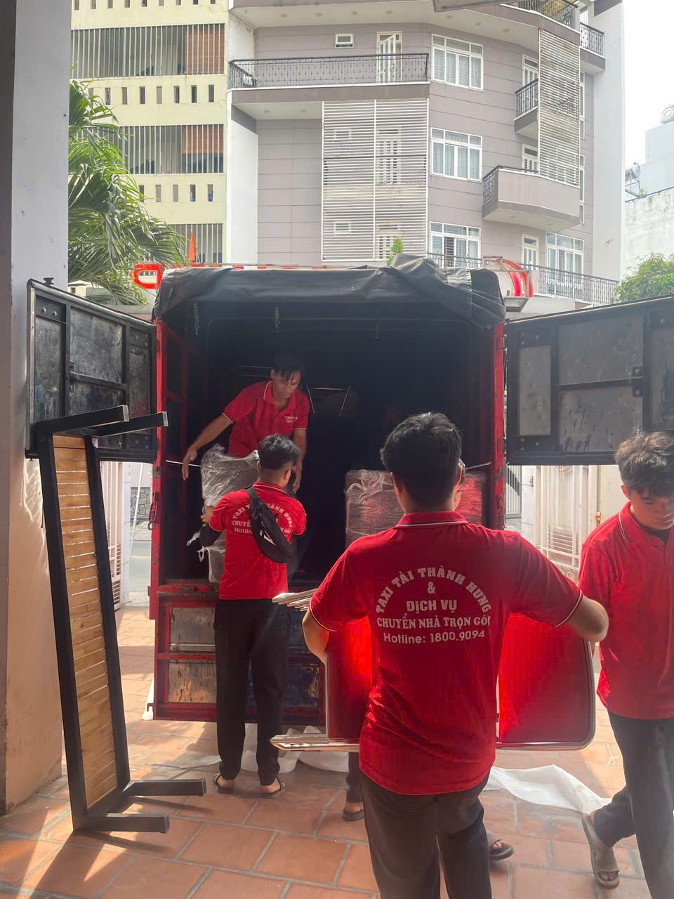 Thành Hưng Taxi Tải: Giải pháp vận chuyển trọn gói toàn diện, an tâm cho mọi nhà và doanh nghiệp - Ảnh 1.