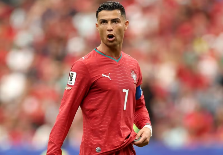 Ronaldo gây thất vọng ở trận Bồ Đào Nha hòa CHDC Công 1-1. Ảnh: FIFA Ronaldo gây thất vọng ở trận Bồ Đào Nha hòa CHDC Công 1-1. Ảnh: FIFA