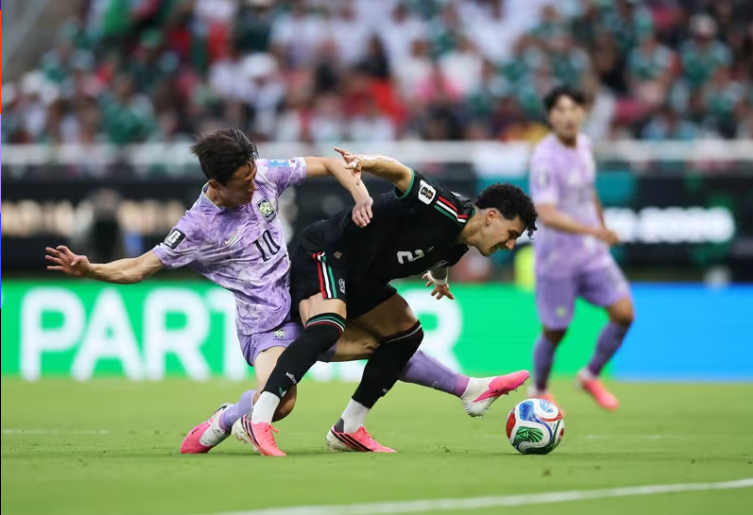 Trận đấu vẫn chưa có tình huống thực sự nguy hiểm nào sau nửa đầu hiệp 1. Ảnh: FIFA Trận đấu vẫn chưa có tình huống thực sự nguy hiểm nào sau nửa đầu hiệp 1. Ảnh: FIFA