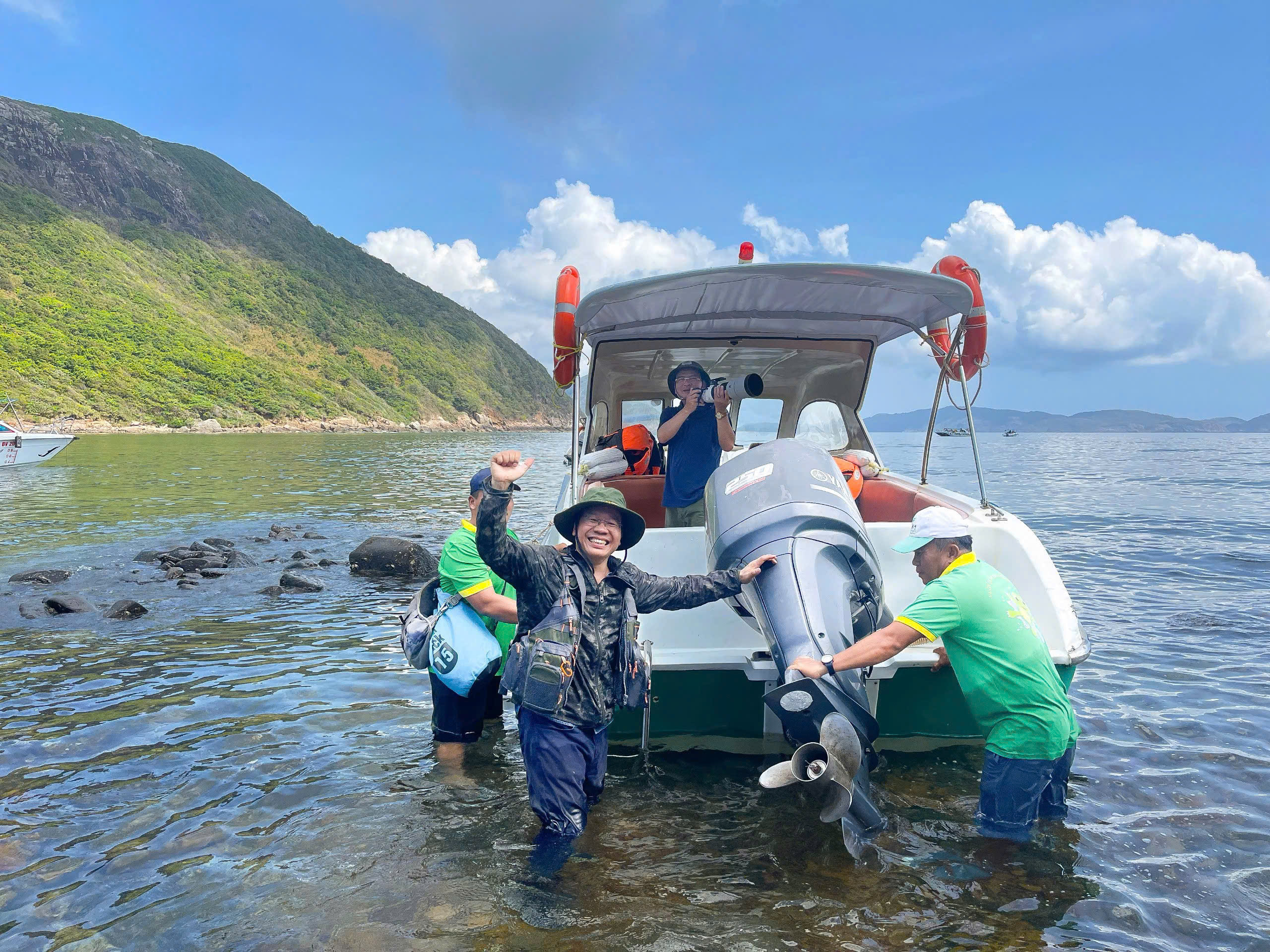 Nhà báo Đỗ Doãn Hoàng: Chính những nhà báo đi hiện trường đang cung cấp dữ liệu sống cho thế giới - Ảnh 5. Nhà báo Đỗ Doãn Hoàng: Chính những nhà báo đi hiện trường đang cung cấp dữ liệu sống cho thế giới - Ảnh 5.