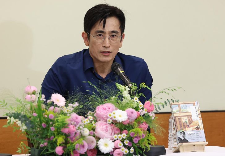 Cha In Pyo: Từ tài tử màn ảnh đến nhà văn được giới văn học Hàn Quốc ghi nhận - Ảnh 7.