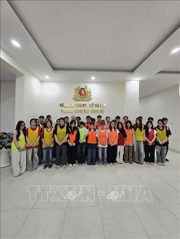 Khởi tố 18 đối tượng trong đường dây quảng bá website cờ bạc - Ảnh 3.