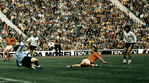 Sepp Maier là chốt chặn số một của Tây Đức trong thời kỳ hoàng kim những năm 1970. Ông góp công lớn giúp Tây Đức vô địch World Cup 1974 trên sân nhà.