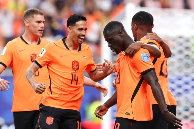 TRỰC TIẾP bóng đá Hà Lan 2-0 Thụy Điển: Brobbey lập cú đúp - Ảnh 3. TRỰC TIẾP bóng đá Hà Lan 2-0 Thụy Điển: Brobbey lập cú đúp - Ảnh 3.