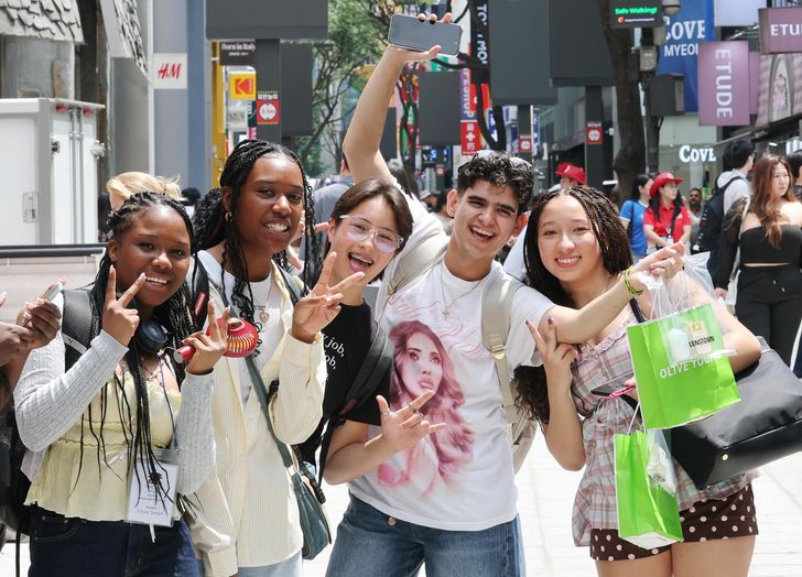 Khi cơn sốt K-pop trở thành "mồi nhử" của kẻ lừa đảo - Ảnh 1. Khi cơn sốt K-pop trở thành "mồi nhử" của kẻ lừa đảo - Ảnh 1.