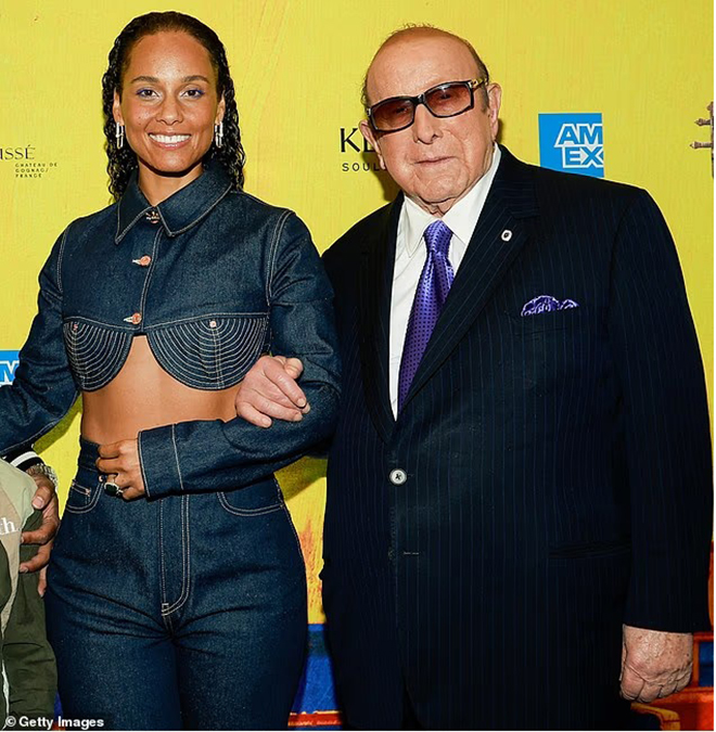 Clive Davis qua đời ở tuổi 94, khép lại một kỷ nguyên của làng nhạc thế giới - Ảnh 5. Clive Davis qua đời ở tuổi 94, khép lại một kỷ nguyên của làng nhạc thế giới - Ảnh 5.