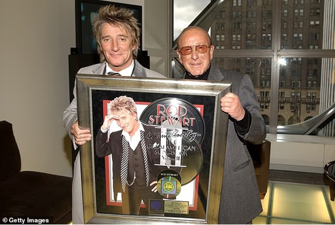 Clive Davis qua đời ở tuổi 94, khép lại một kỷ nguyên của làng nhạc thế giới - Ảnh 8. Clive Davis qua đời ở tuổi 94, khép lại một kỷ nguyên của làng nhạc thế giới - Ảnh 8.