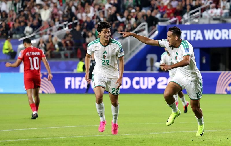TRỰC TIẾP bóng đá Jordan vs Algeria: Nadir Benbouali san bằng tỉ số (H2, 1-1) - Ảnh 3. TRỰC TIẾP bóng đá Jordan vs Algeria: Nadir Benbouali san bằng tỉ số (H2, 1-1) - Ảnh 3.