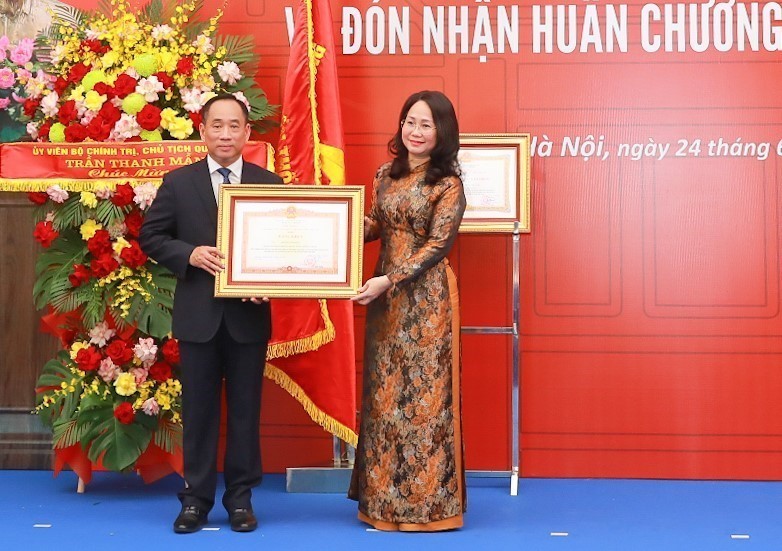 Phó Chủ tịch nước Võ Thị Ánh Xuân trao Huân chương Lao động hạng Ba tặng Bảo tàng Mỹ thuật Việt Nam - Ảnh 5. Phó Chủ tịch nước Võ Thị Ánh Xuân trao Huân chương Lao động hạng Ba tặng Bảo tàng Mỹ thuật Việt Nam - Ảnh 5.