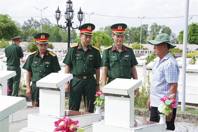 Phát động triển khai cao điểm thu nhận mẫu sinh phẩm ADN thân nhân liệt sĩ chưa xác định thông tin trên toàn quốc - Ảnh 1. Phát động triển khai cao điểm thu nhận mẫu sinh phẩm ADN thân nhân liệt sĩ chưa xác định thông tin trên toàn quốc - Ảnh 1.