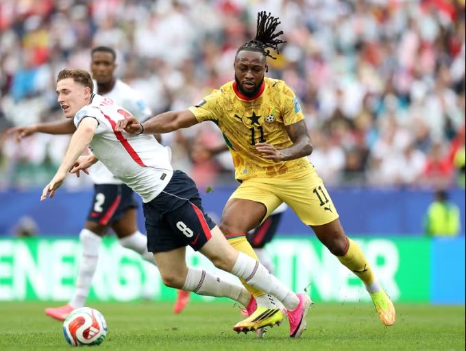 Man City phá kỷ lục chuyển nhượng, sao tuyển Anh kiểm tra y tế ngay tại World Cup - Ảnh 2.