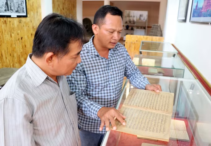 Bảo tồn thư tịch cổ của người Chăm - loại hình tư liệu đặc biệt quý hiếm - Ảnh 3.