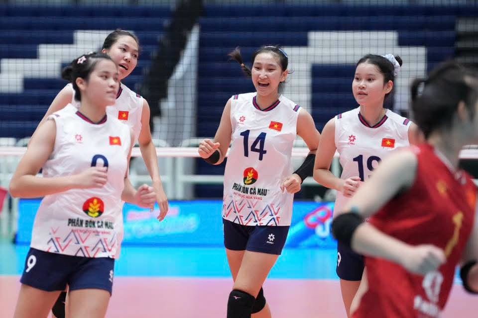 U18 Việt Nam toàn thắng vòng bảng, không thua set nào tại giải Đông Nam Á - Ảnh 1.