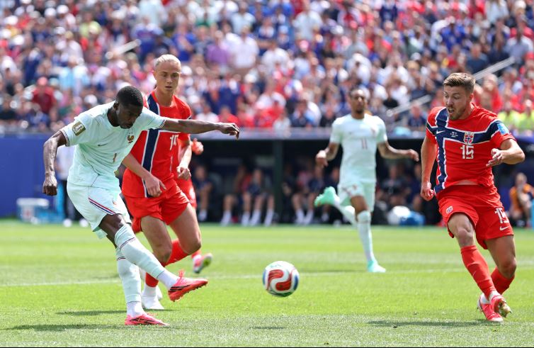 Pháp - Na Uy 4-1: Ngày Dembele làm lu mờ Mbappe - Ảnh 1.