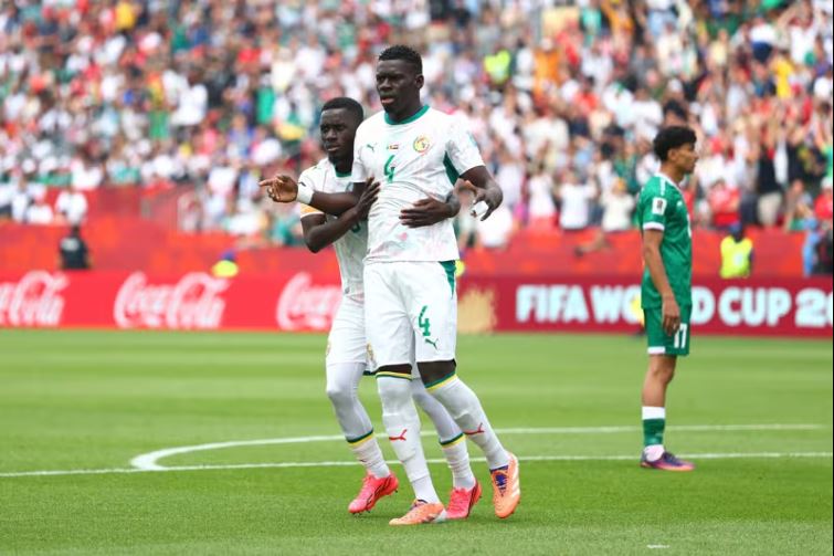 Senegal hủy diệt Iraq 5-0, lách qua khe cửa hẹp để giành vé vào vòng knock-out - Ảnh 8.
