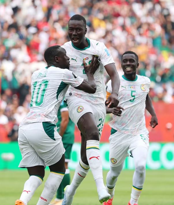 Senegal hủy diệt Iraq 5-0, lách qua khe cửa hẹp để giành vé vào vòng knock-out - Ảnh 5.
