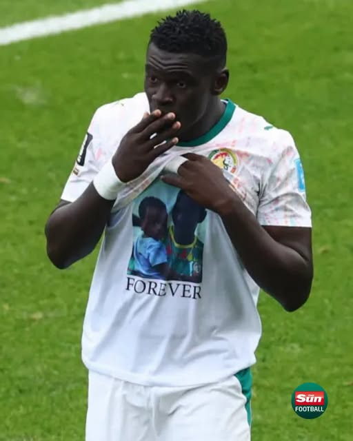 Xúc động World Cup 2026: Sao Senegal nghẹn ngào tưởng nhớ con trai bé nhỏ đã qua đời - Ảnh 2.